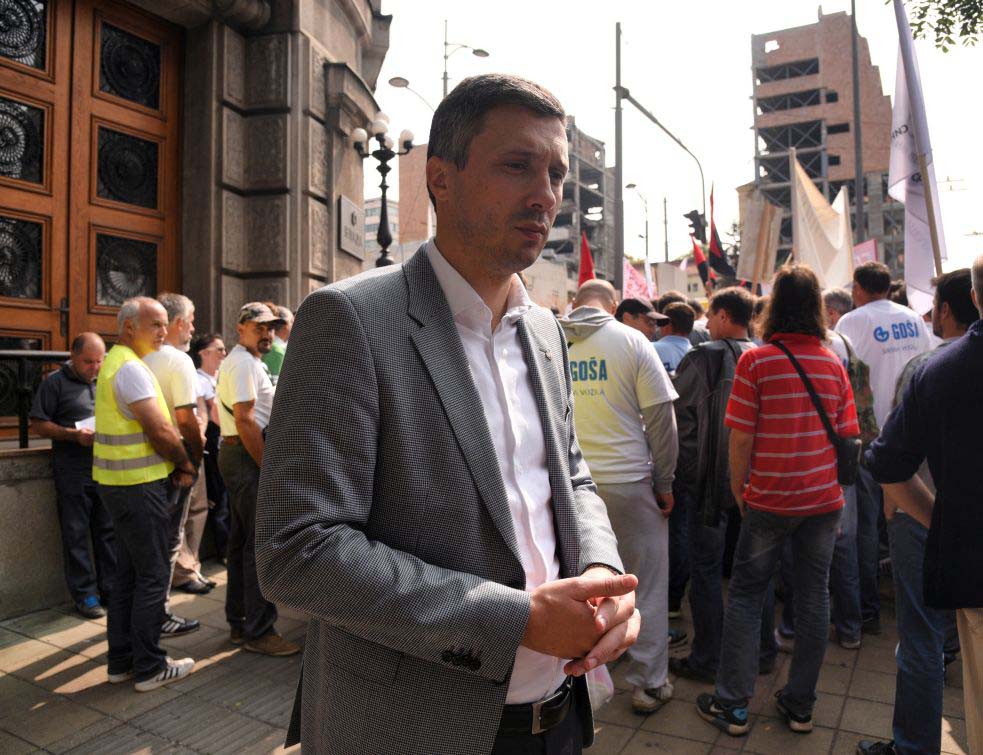 НАСТАВЉА СЕ ТАРЗАНСКО НАПУШАВАЊЕ И ПРАВЉЕЊЕ ДРАМЕ: Двери траже да се Пинк укине, а сви знамо да се то неће никад десити!